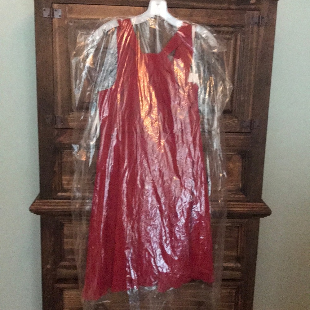 Apple color dress